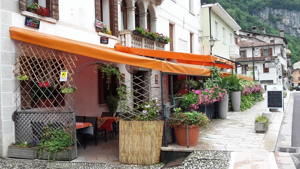 Ristorante Pizzeria al Mondo Valstagna Esterno foto